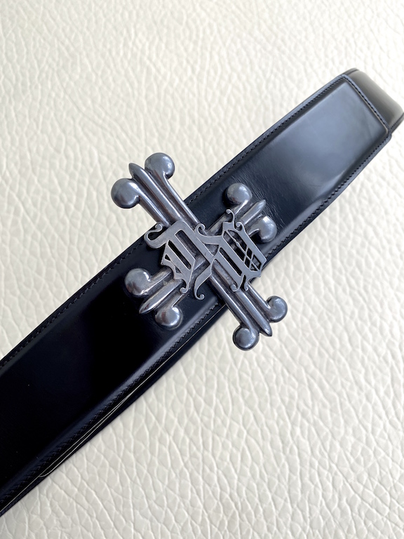 Versace black leather belt-cross buckle