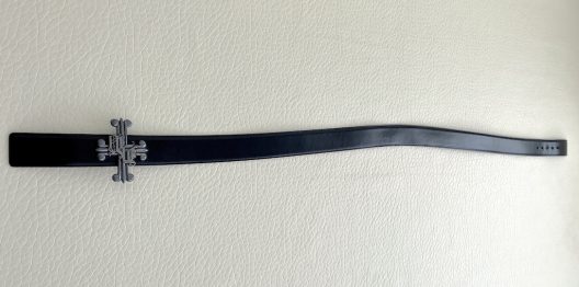 Versace black leather belt-cross buckle