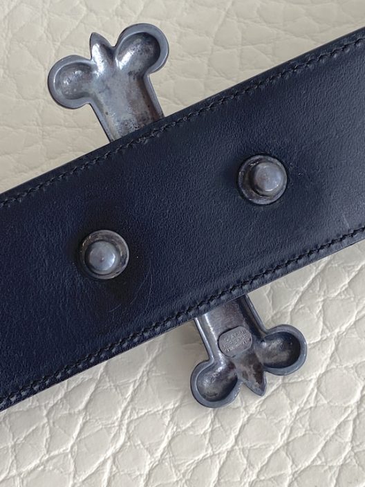 Versace black leather belt-cross buckle