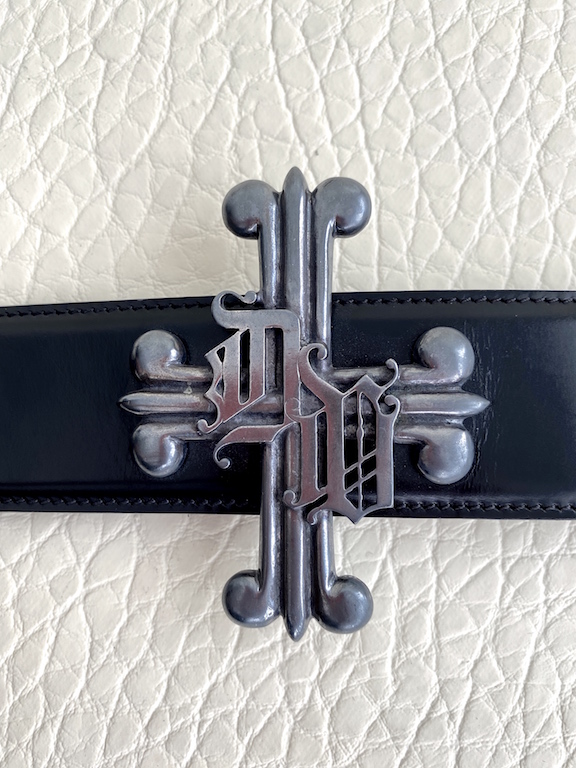 Versace black leather belt-cross buckle