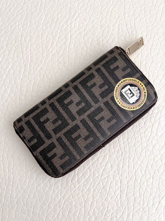 Fendi Wallet - Luxury & Vintage Madrid