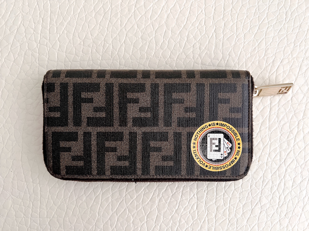 womens fendi wallet