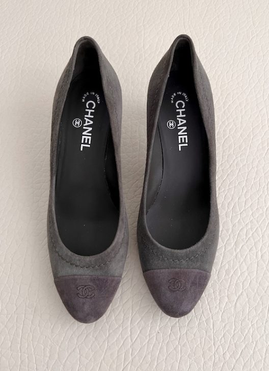Chanel Gray suede Heels "CC" logo