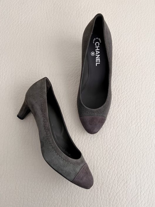 Chanel Gray suede Heels "CC" logo