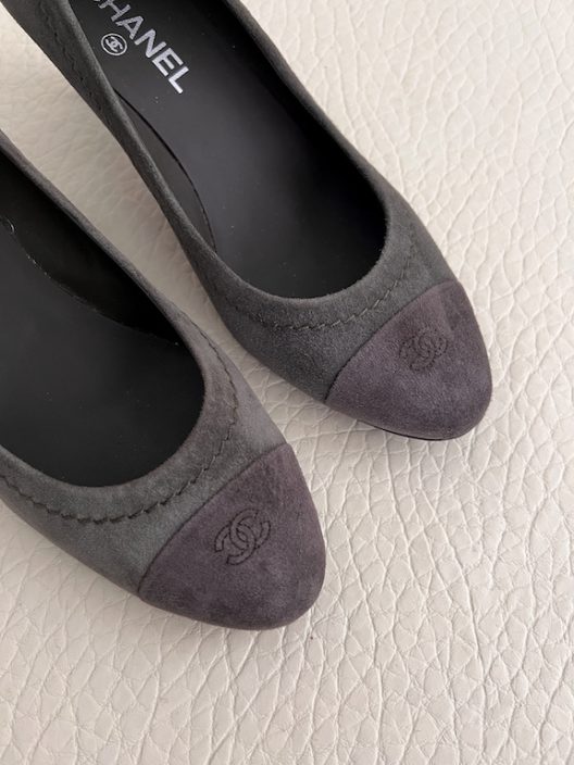 Chanel Gray suede Heels "CC" logo