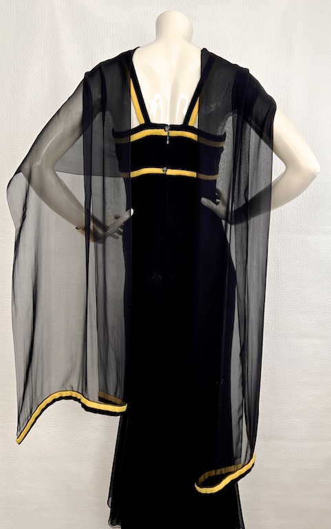 VTG Chanel Long black silk mermaid dress A/W 94-95