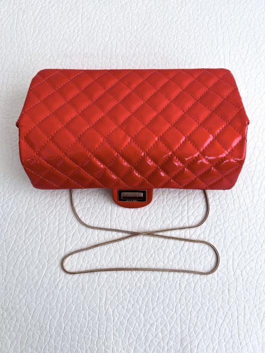 CHANEL "2.55 Long" red patent leather bag