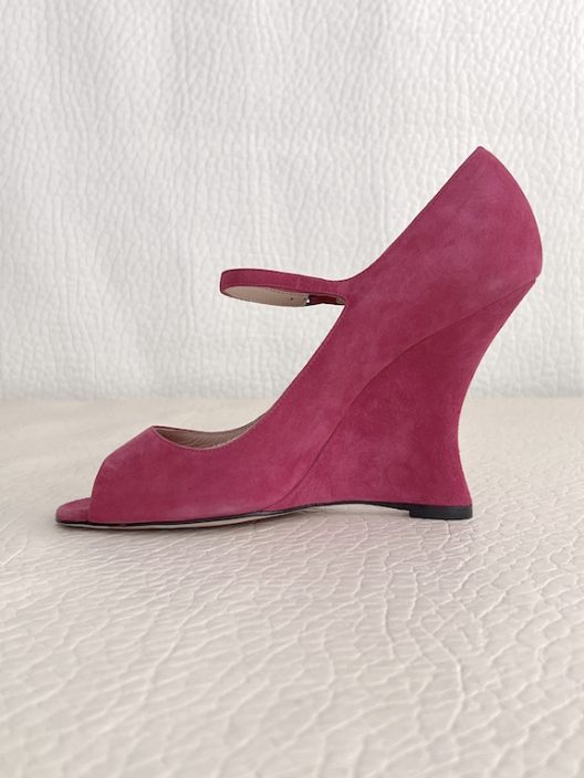 Manolo Blahnik fuchsia suede wedge shoe