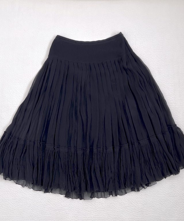 Prada black silk pleated skirt