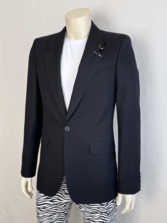 Givenchy Paris by Riccardo Tisci one button blazer with piercing details