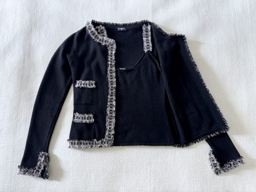 VTG Chanel black cashmere twin set "CC" logo