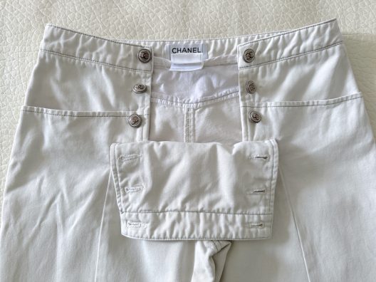 Chanel off-white jeans "CC" logo buttons
