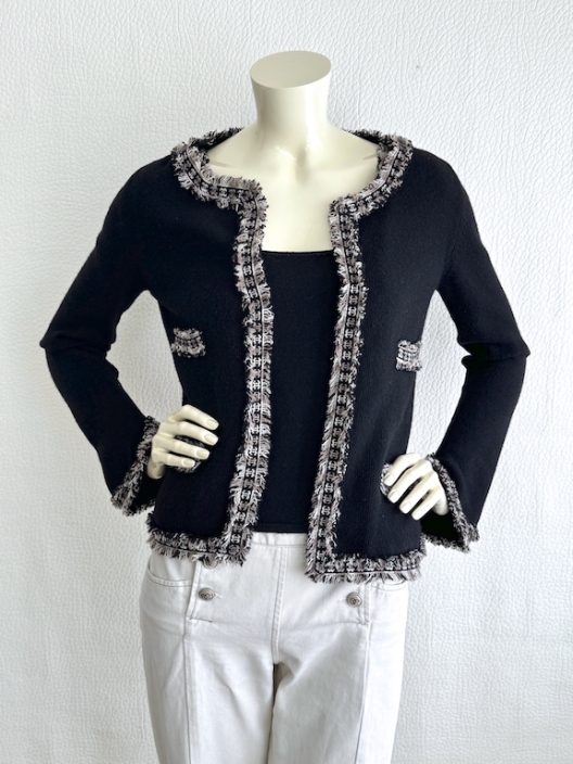 VTG Chanel black cashmere twin set "CC" logo