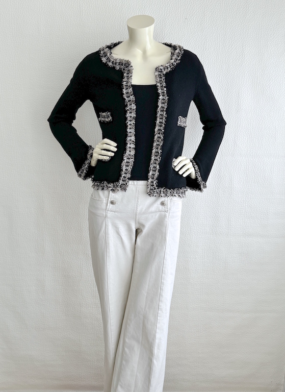 Chanel off-white jeans 