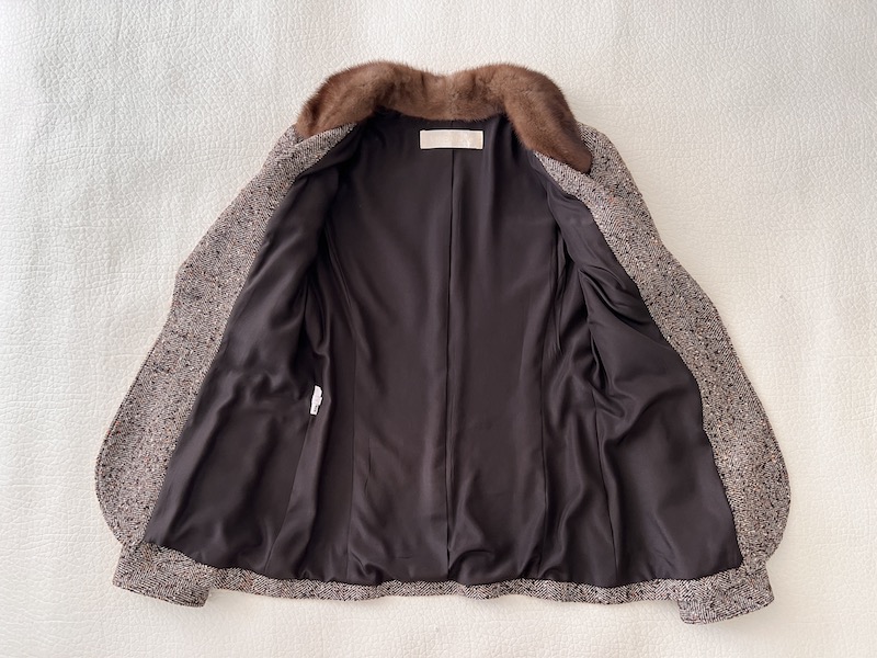 Valentino Garavani Tweed Blazer with Real Fur Collar - Image 8